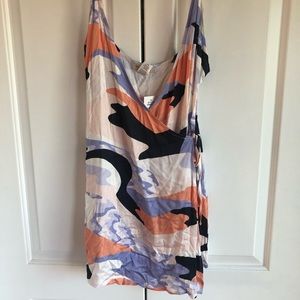 NWT BCBG Medium cover up with adjustable straps